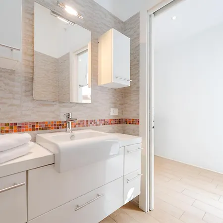 Francy - 15 Min From Venice & Mestre Train Station Apartment Marghera