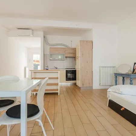 Διαμέρισμα Francy - 15 Min From Venice & Mestre Train Station *