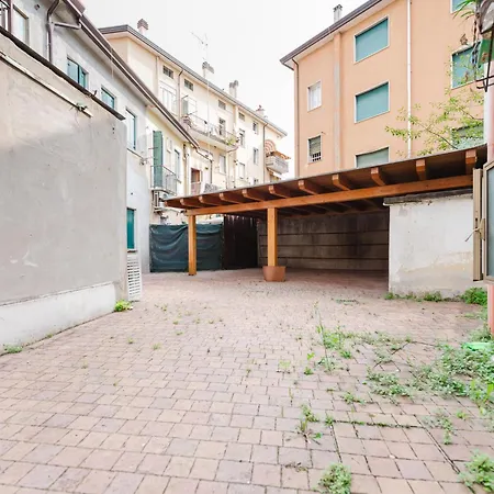 Francy - 15 Min From Venice & Mestre Train Station Διαμέρισμα